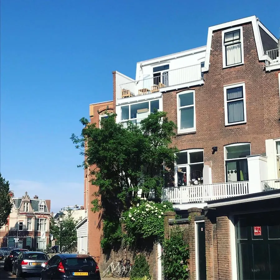 B&B Valkenbos Haag Bed & Breakfast