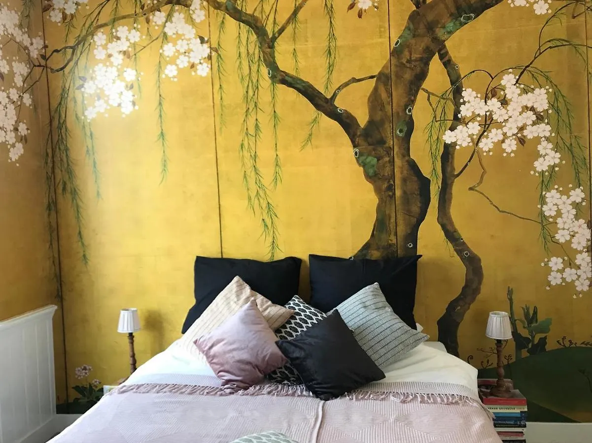 B&B Valkenbos Haag Bed & Breakfast